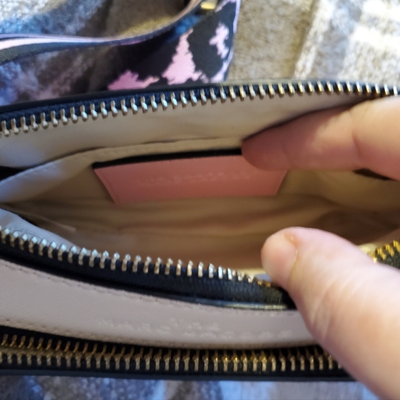 Marc Jacobs Marc Jacobs The Snapshot Crossbody Bag- BarbieCore Pink - Picture 16 of 16